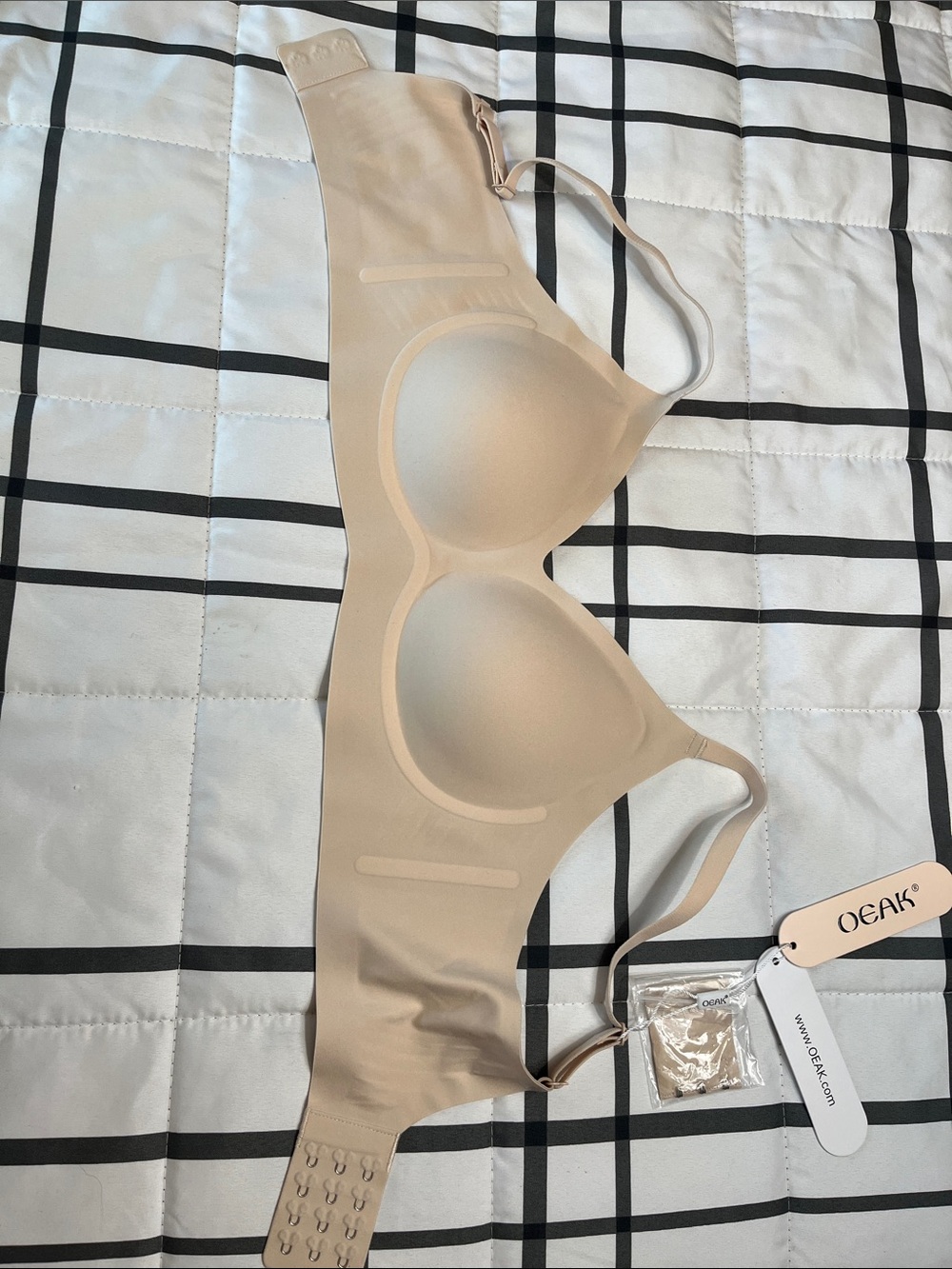 OEAK Nude Seamless T-Shirt Bra — Smooth Light Beige Support